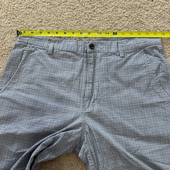 Banana Republic Men’s Size 36 Plaid 11” Chino Shorts - Picture 7 of 8